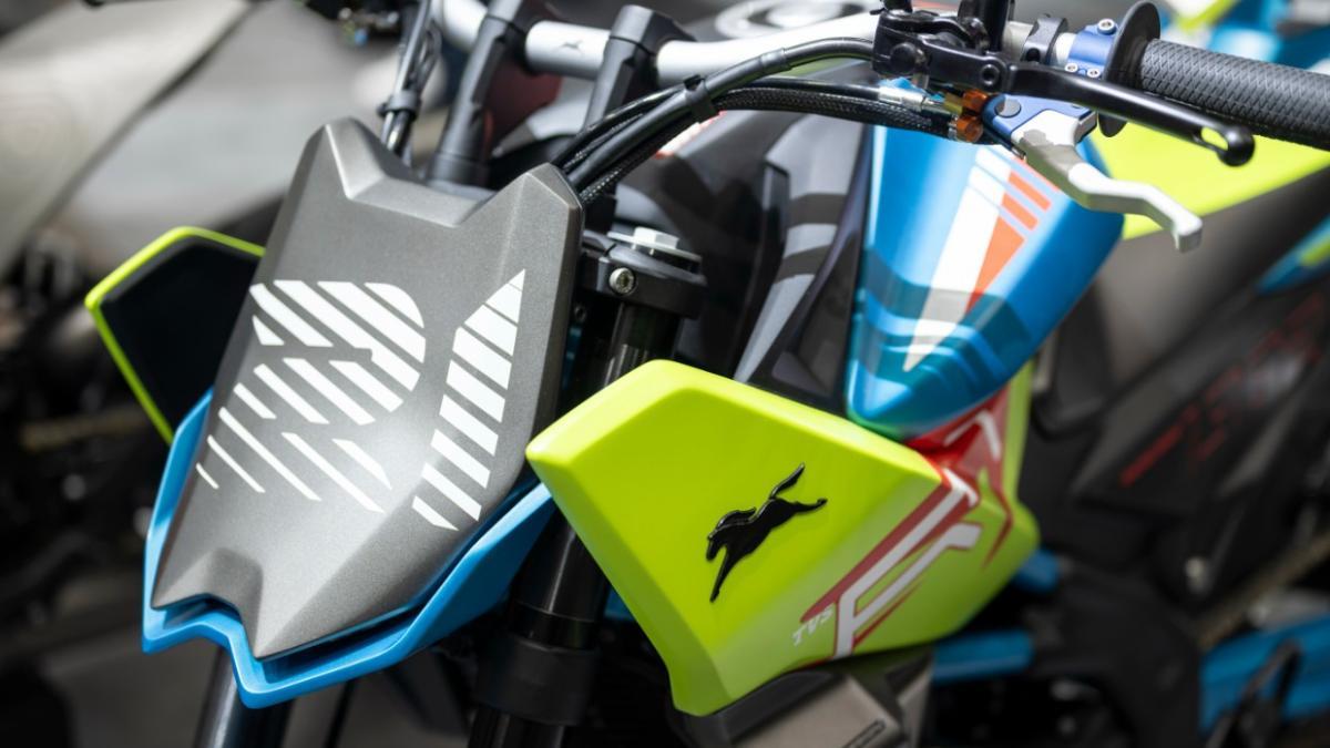 La tercera y potente marca india que ha desembarcado en Europa trae una moto ligera, divertida y diferente