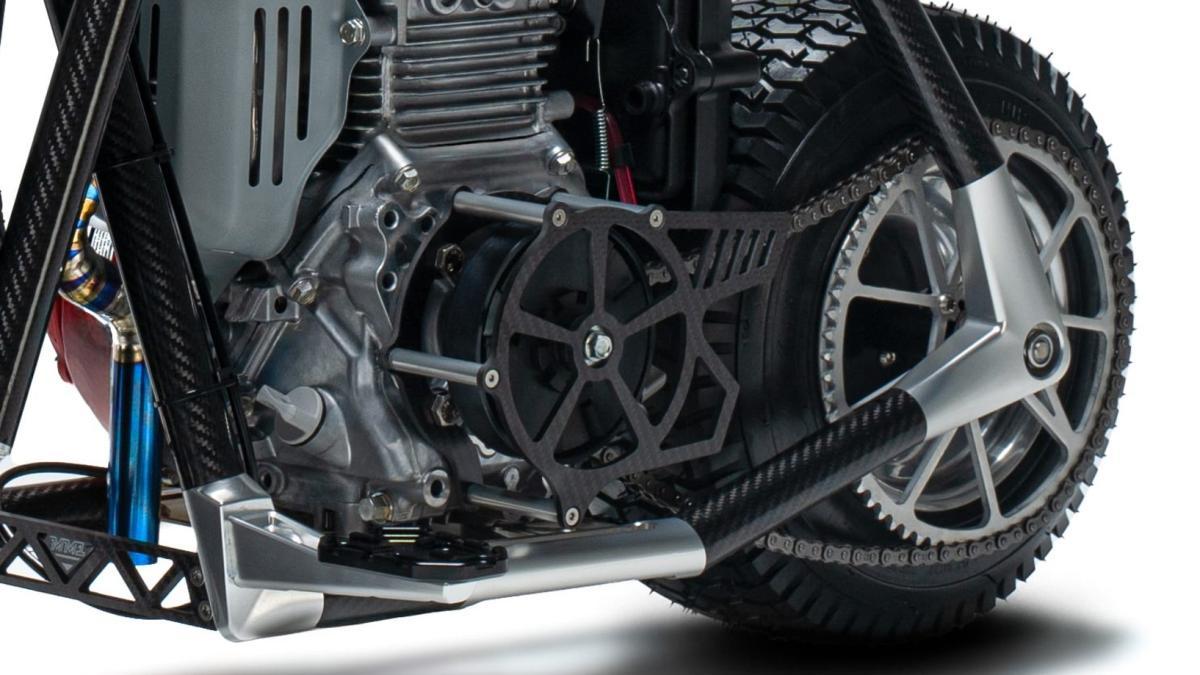Llega la moto mini premium personalizable para locos de remate, una preparación extrema con carbono y Alcantara