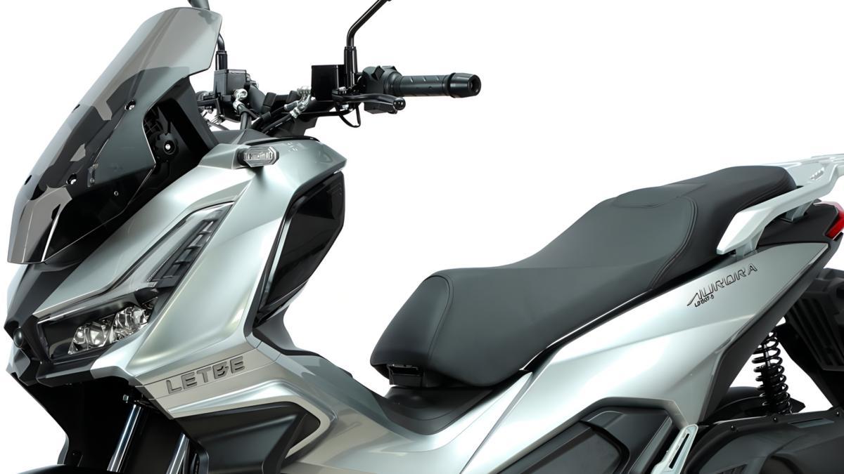 Llega el scooter todoterreno para el carnet de coche con 400 km de autonomía y precio de ciclomotor