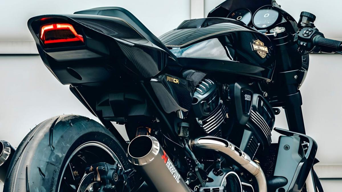 La moto café racer que puede salvar a Harley-Davidson, con 150 CV y el sabor de los 70 es una retro naked preciosa