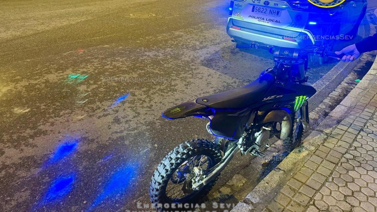 Dos menores de 11 años en moto desatan una peligrosa persecución policial por las calles de Sevilla