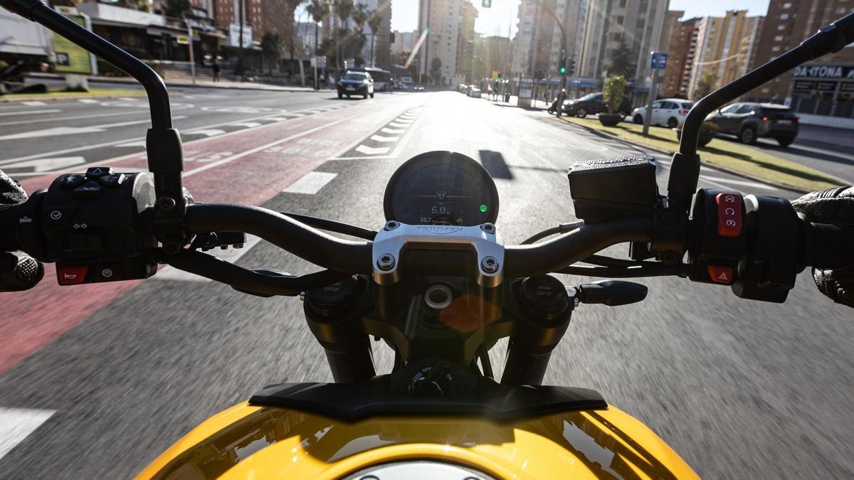 Si quieres recibir la primavera a lo grande y sentir la diversión de una naked británica como nunca, esto te interesa