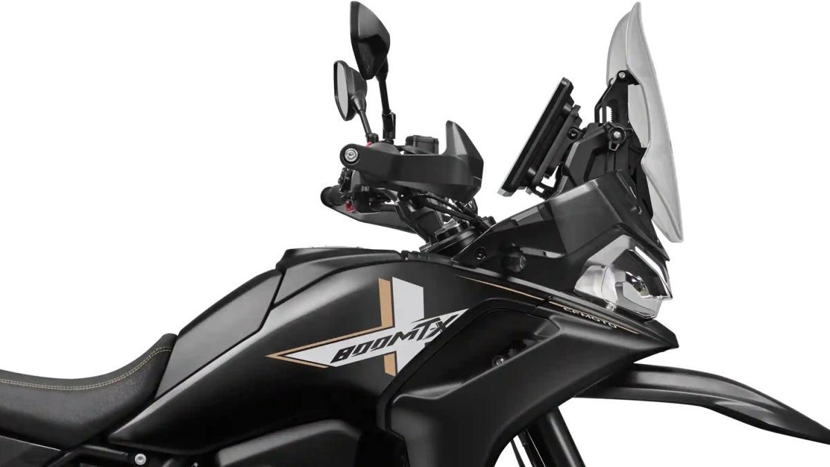 Una moto maxitrail de 91 CV ahora rebajada 2.000 euros, bicilíndrica, de 800 c.c. y superequipada