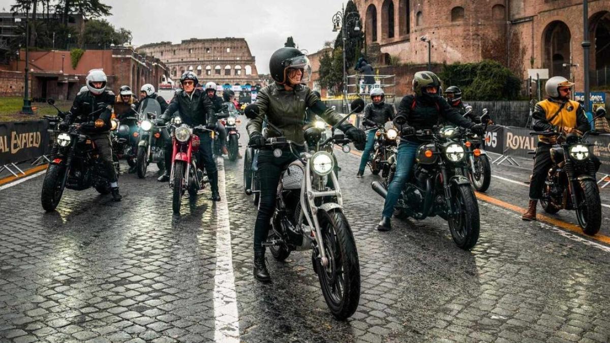 La moto eléctrica de Royal Enfield hace su debut oficial en la Ciudad Eterna