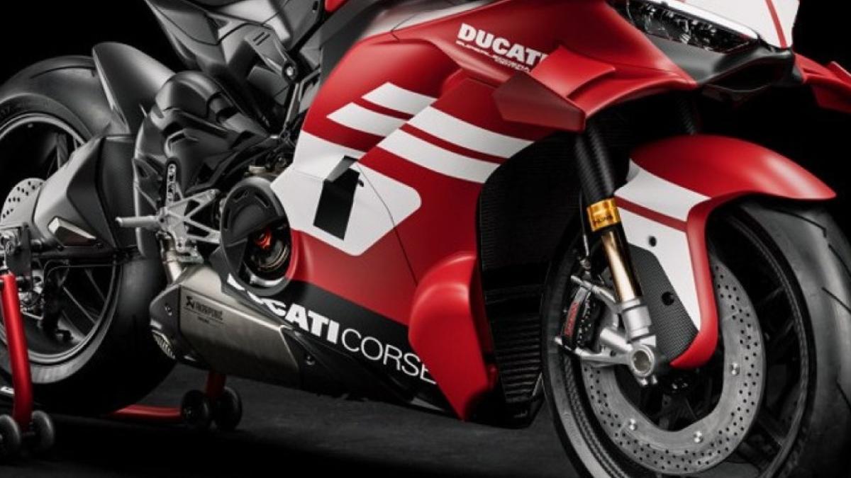 ¡247 CV, 167 kg y tecnología de carreras!