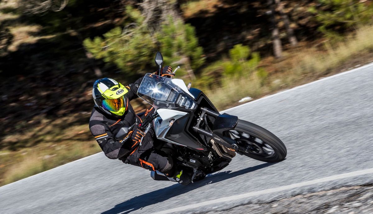 Honda NX500 en Master Test Trail, una crossover multiusos