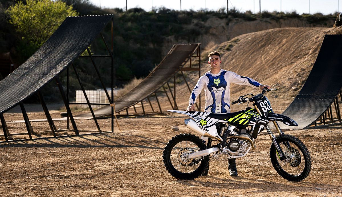 Triumph ficha a Guillem Navas como piloto de freestyle