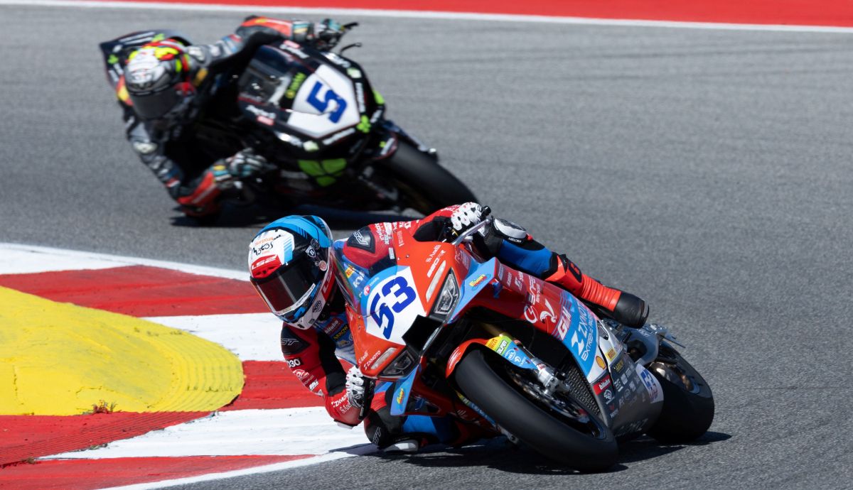 Valentin Debise da el doblete a ZXMoto ante Masià y Arenas