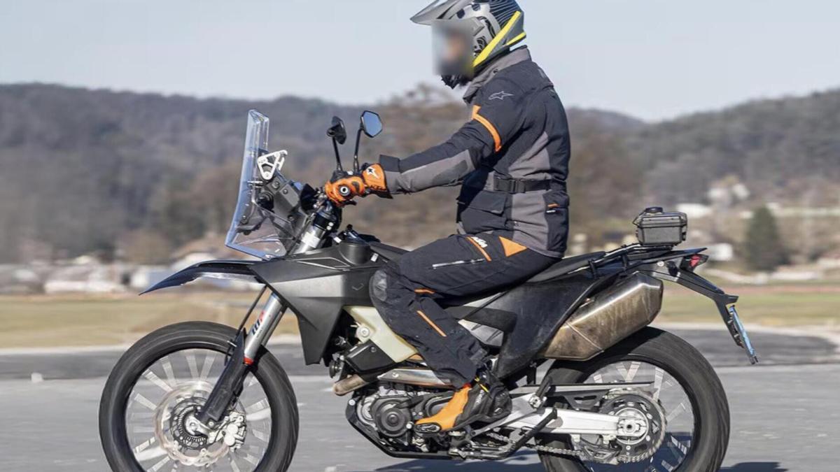 Llega la moto de raid definitiva, la KTM 690 Rally, creada para los amantes de las aventuras sobre tierra