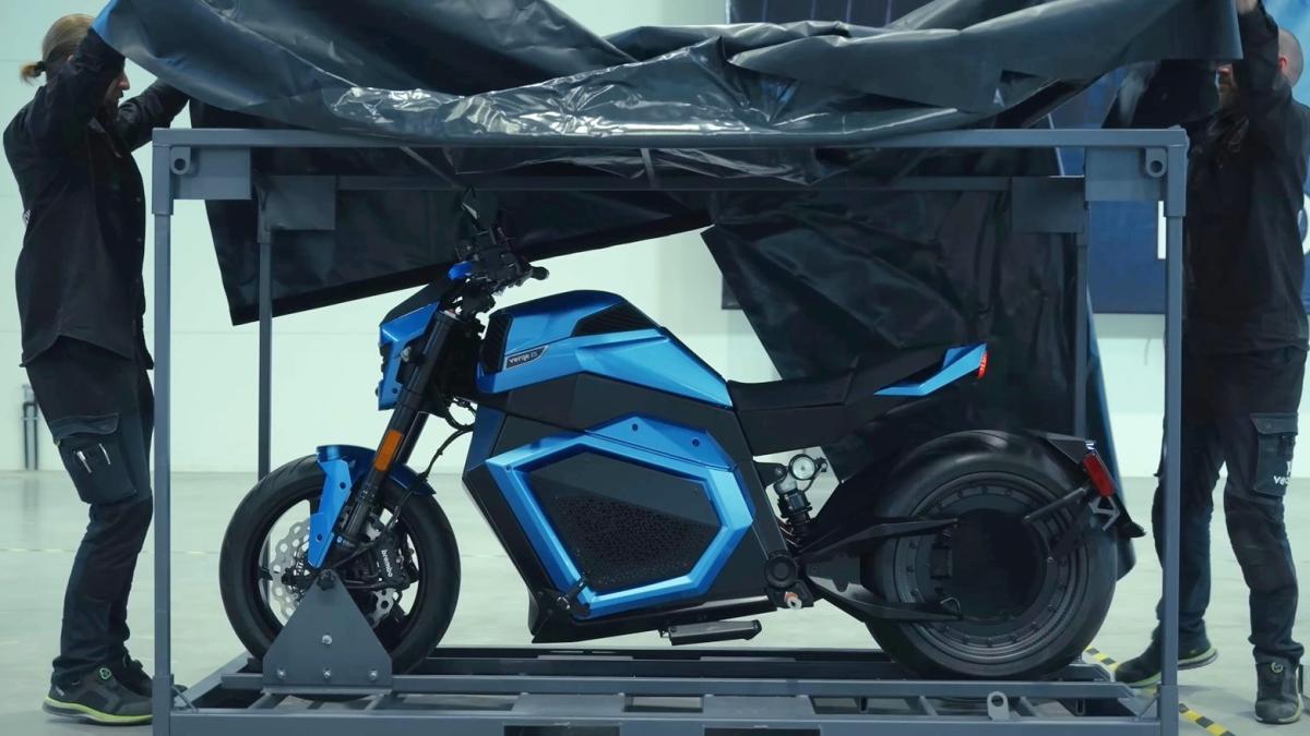 Una pequeña marca de motos de Estonia acaba de reírse de todos los fabricantes con su nueva moto