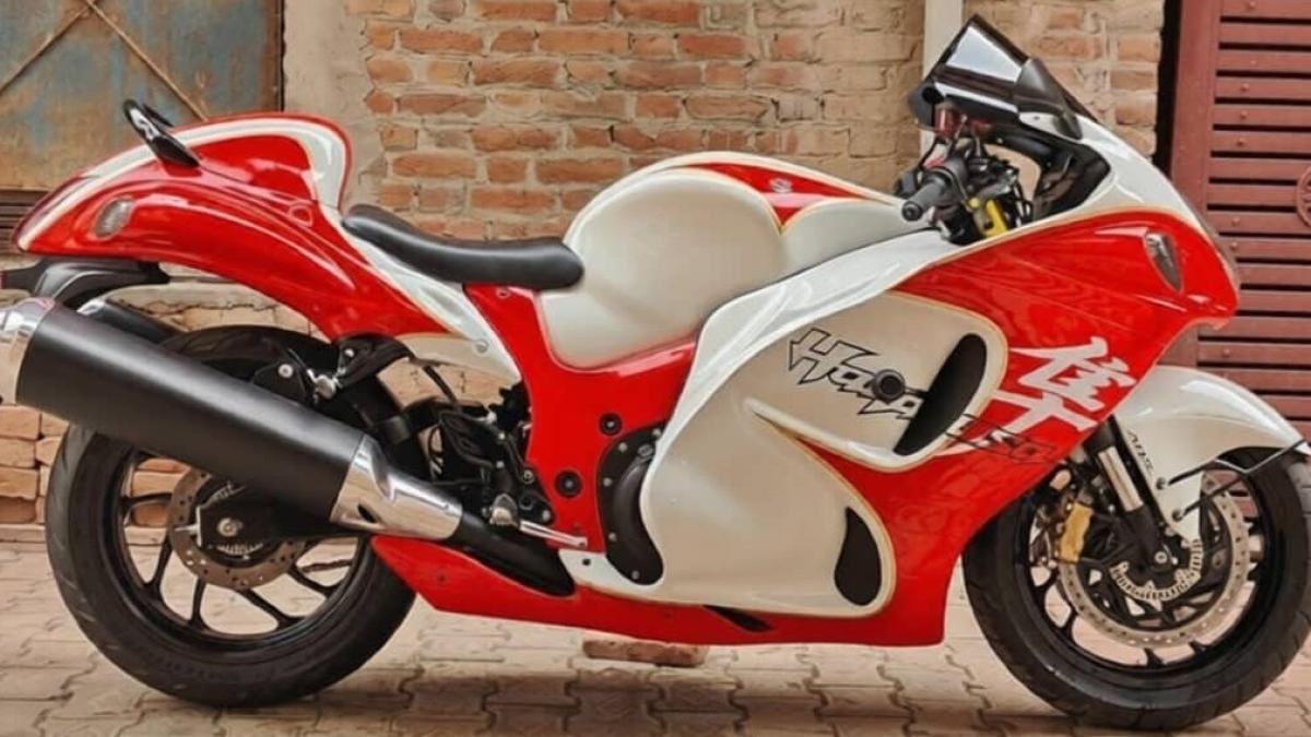 La Suzuki Hayabusa que alcanza poco más de 100 km/h, cuesta unos 1.200 euros... y que no es de Suzuki ni está hecha en Japón