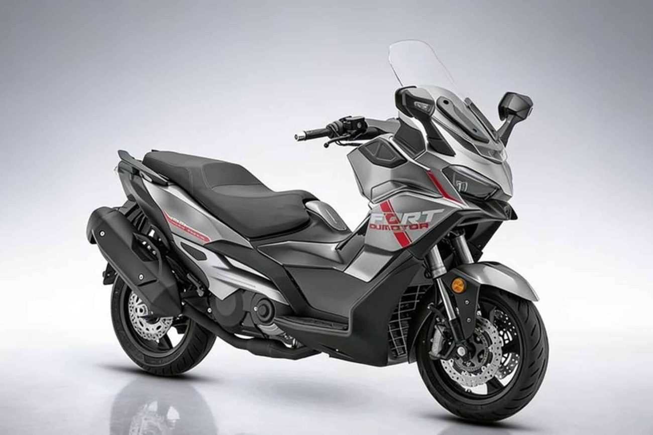 Fort 600: QJMotor se estrena en el segmento de los maxiscooter bicilíndricos
