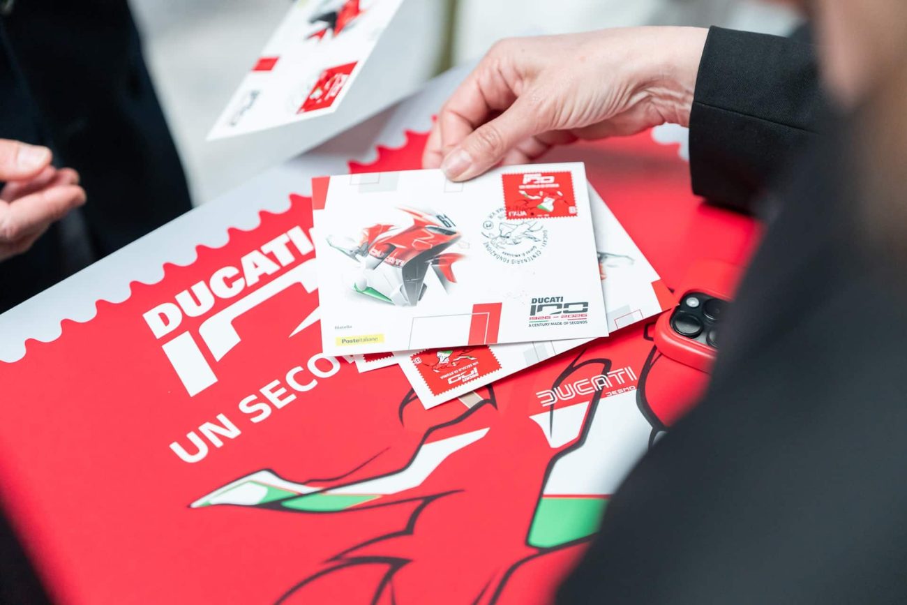 Con motivo del su centenario, el Estado italiano rinde homenaje a Ducati con un sello especial