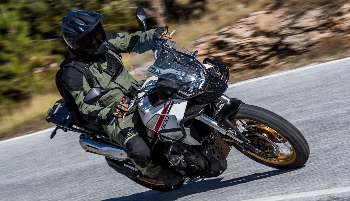 Cyclone RX600 en Master Trail test, la trail media, equip...