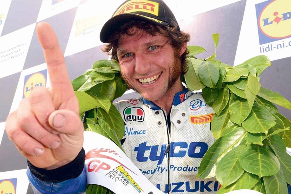 Guy Martin es rápido, demasiado, y por eso le han quitado el carnet