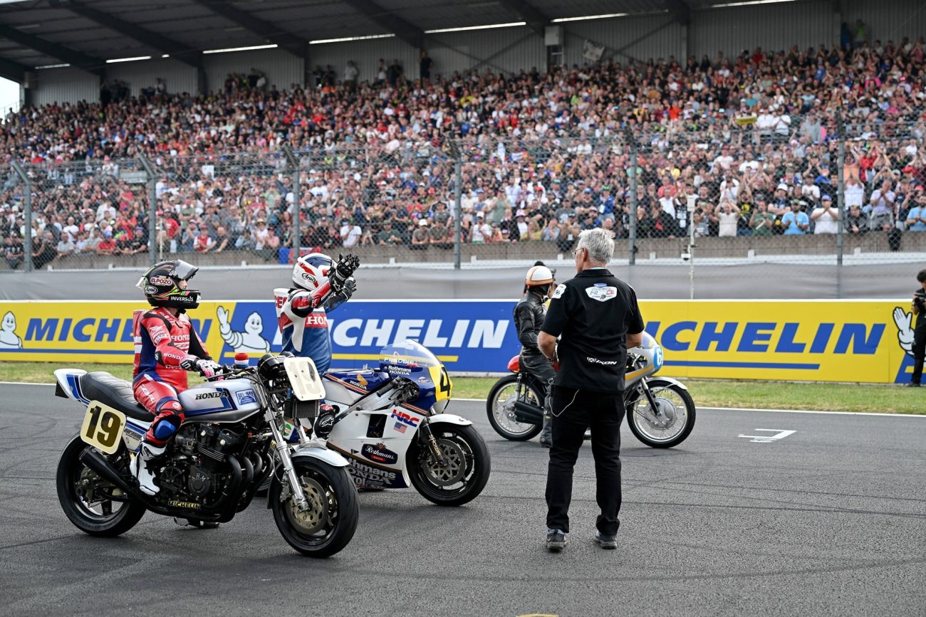 La CB1000F se codea con cuatro leyendas de la marca en sendos eventos deportivos