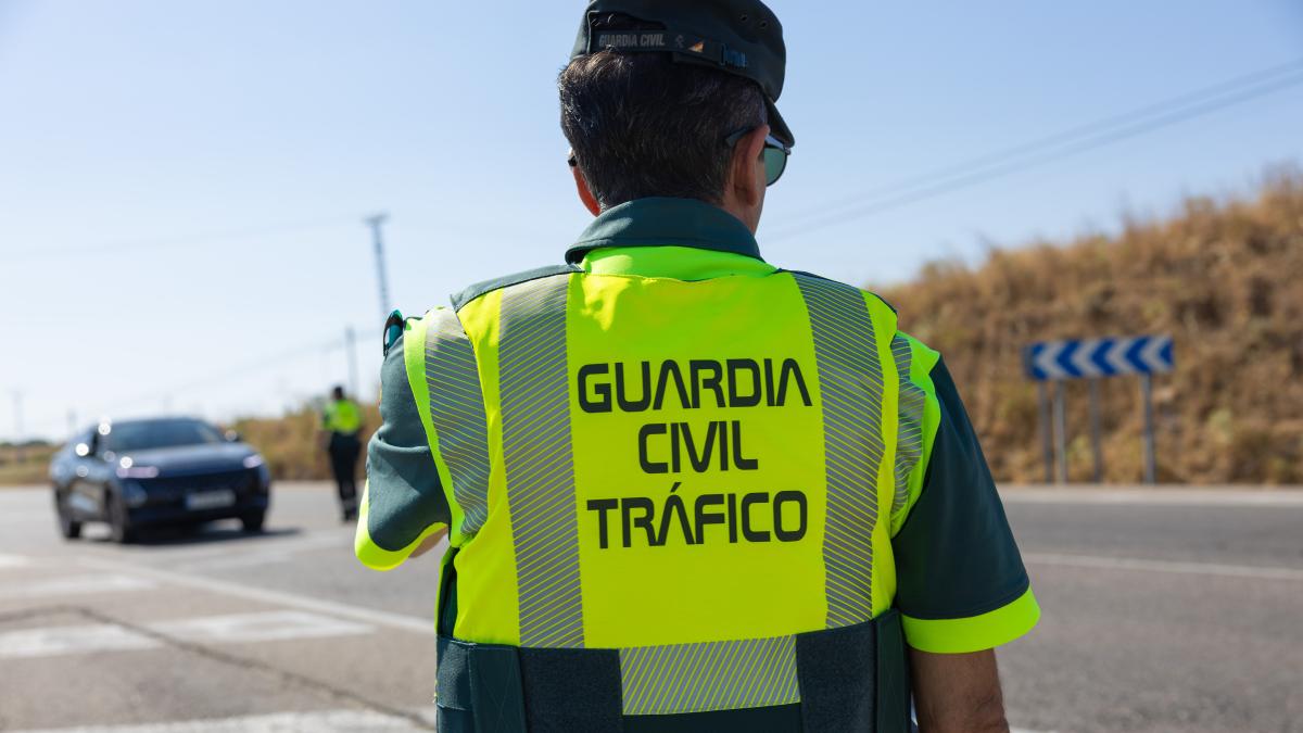 La Guardia Civil controla las redes sociales para multar a motoristas: "Presumen de ello, que es lo más preocupante"