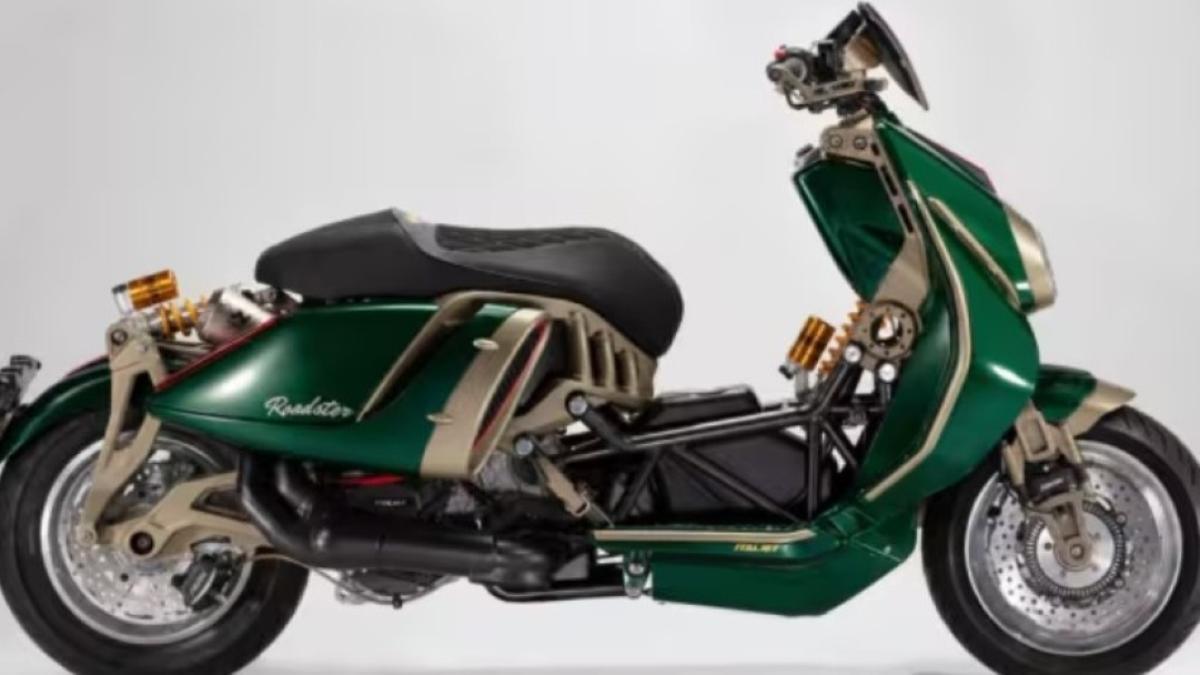 Un scooter espectacular, indefinible y en serie limitada: es el Italjet Roadster 400 Founders Edition