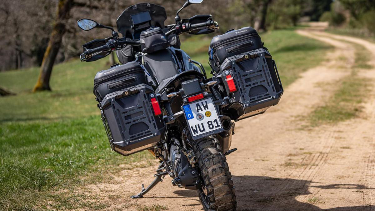 De un interior blindado con tecnología de aviación a la expansión exterior: así es el ecosistema modular de Wunderlich para la gama BMW R 1300