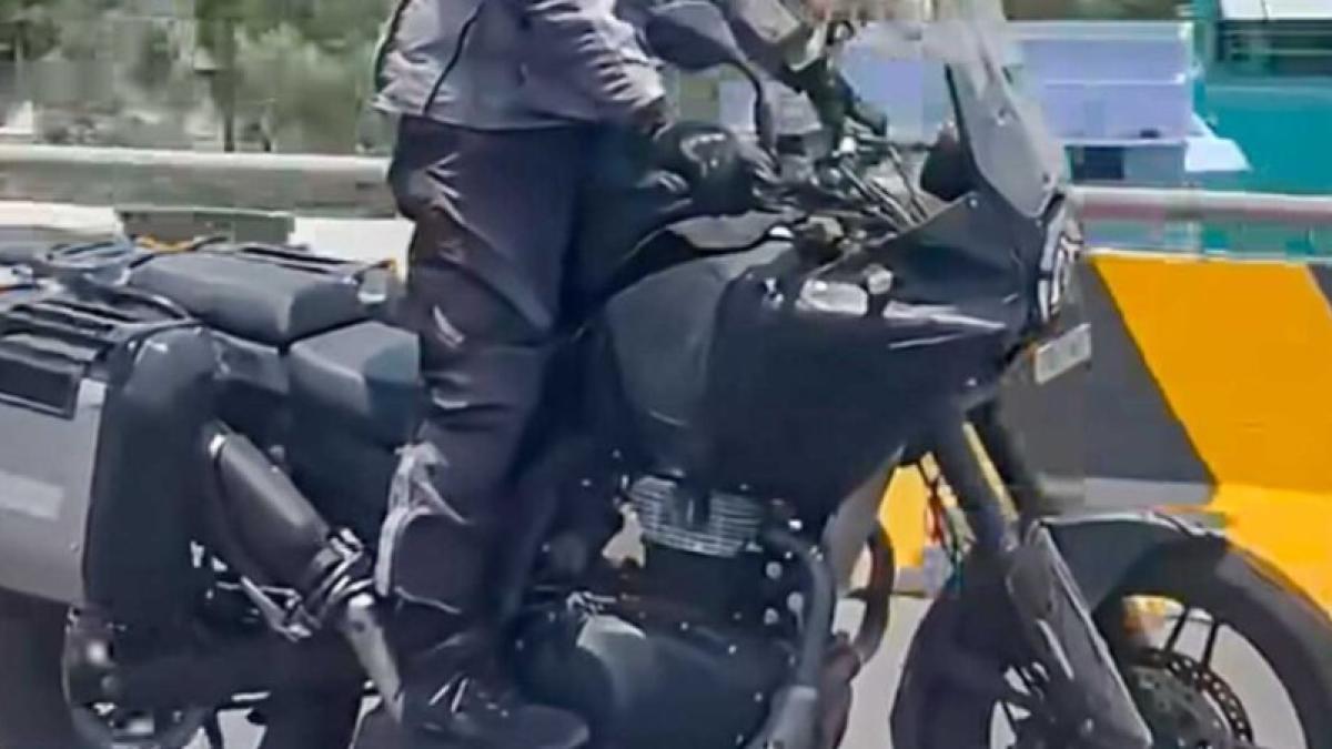 Pillada la esperada Royal Enfield Himalayan 750, una moto que deberemos ver este año