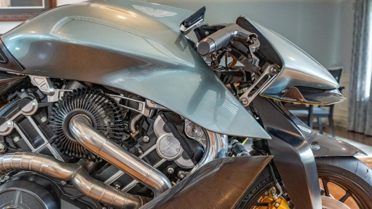 Si tienes dinero, puedes hacerte con una moto muy, muy exclusiva por mucho menos de lo que vale... y, aun así, es un pastón