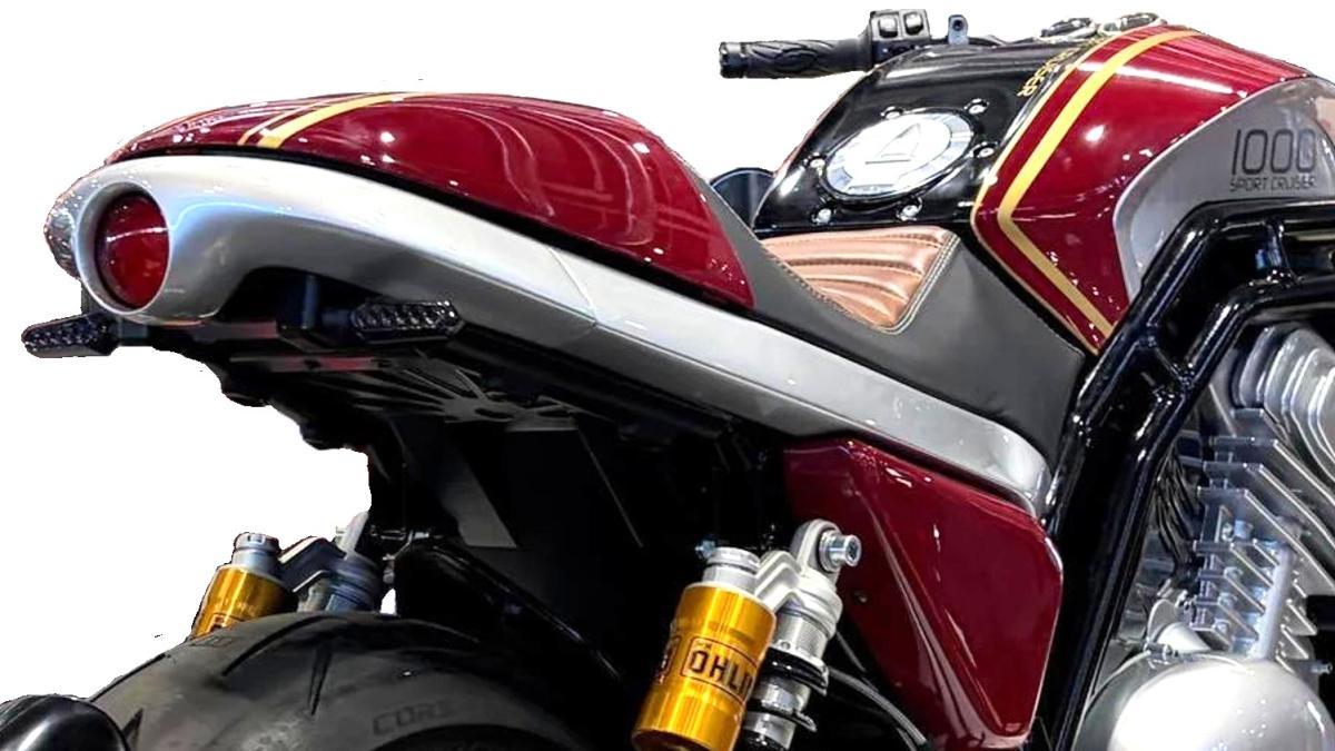 Presentada la moto supernaked sport retro más potente, exclusiva y cara de la marca checa Jawa