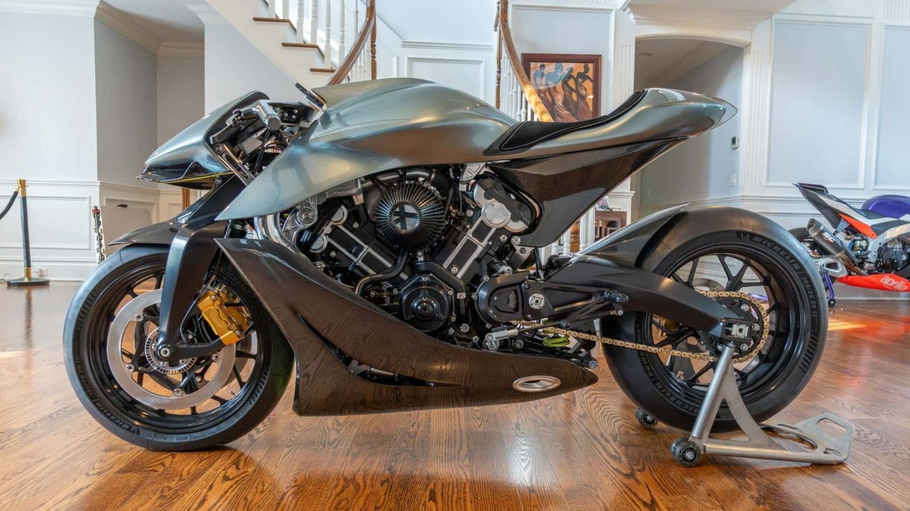 Alguien intentó subastar su moto Aston Martin