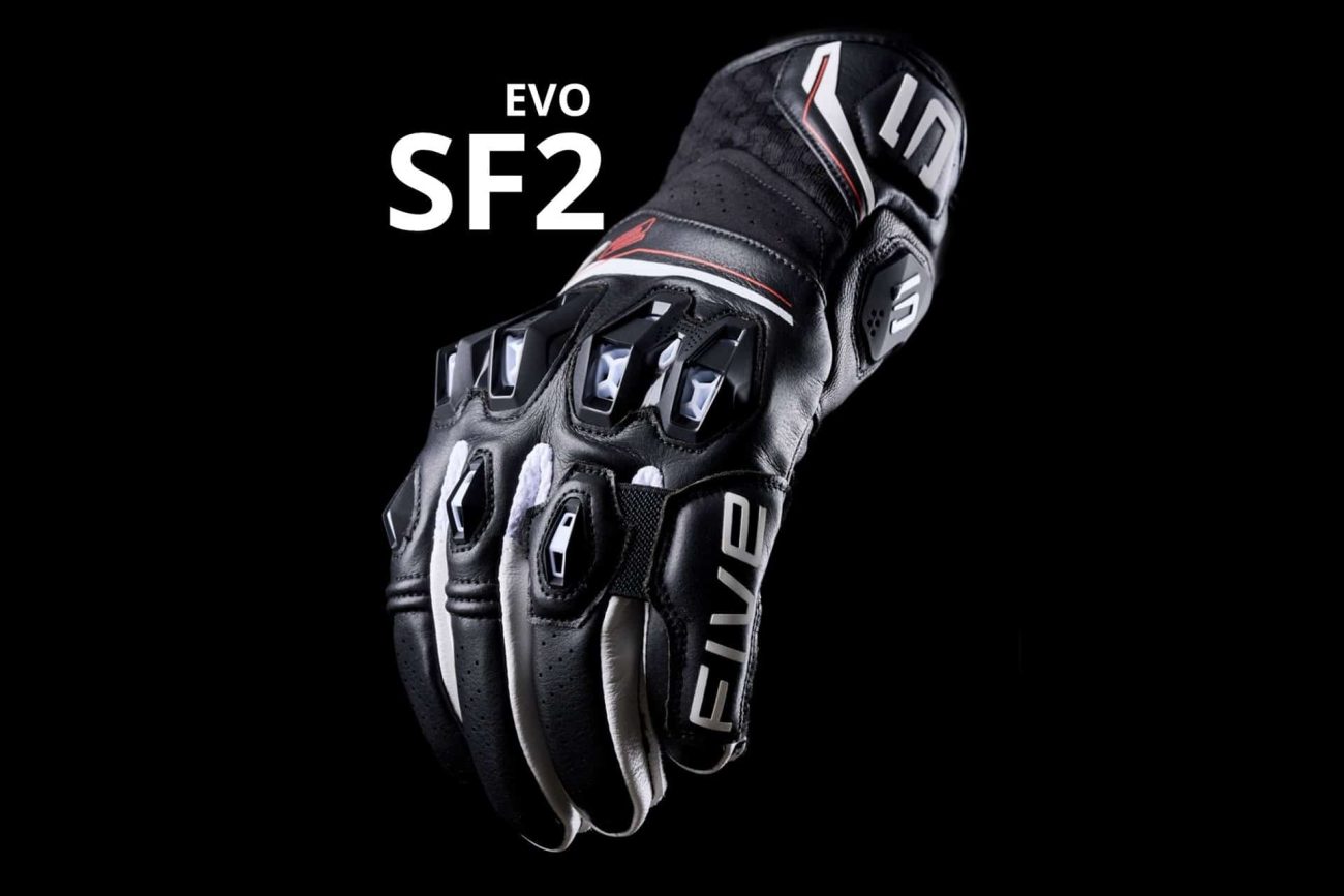 Estos guantes cortos quieren ser la solución para ir protegido y ventilado en moto este verano
