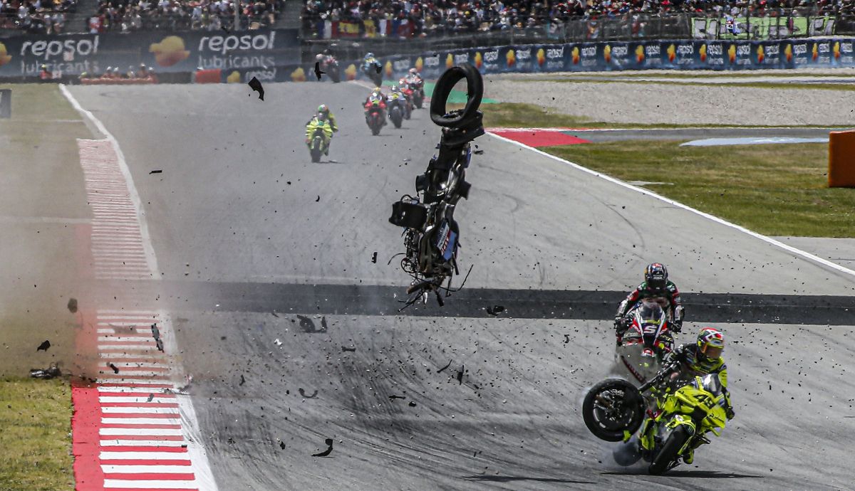 Qué le pasó a Pedro Acosta antes del accidente con Álex Márquez en MotoGP