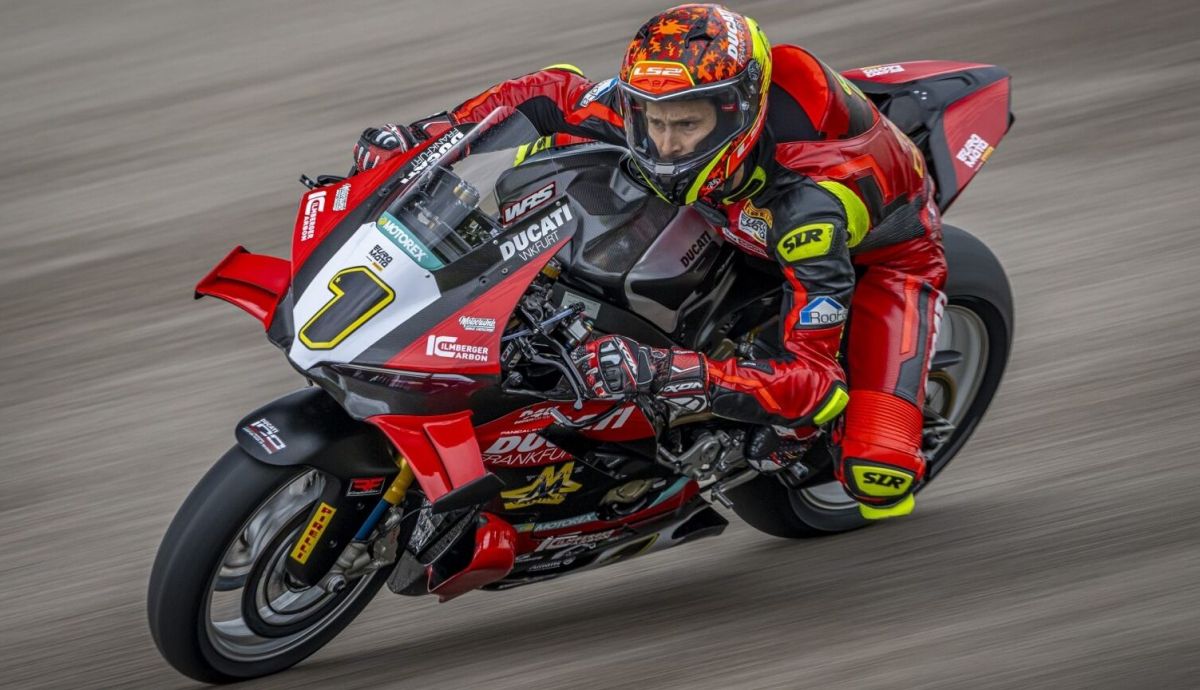 Lukas Tulovic arrasa con un doblete en el estreno del nuevo Euro Moto Superbike