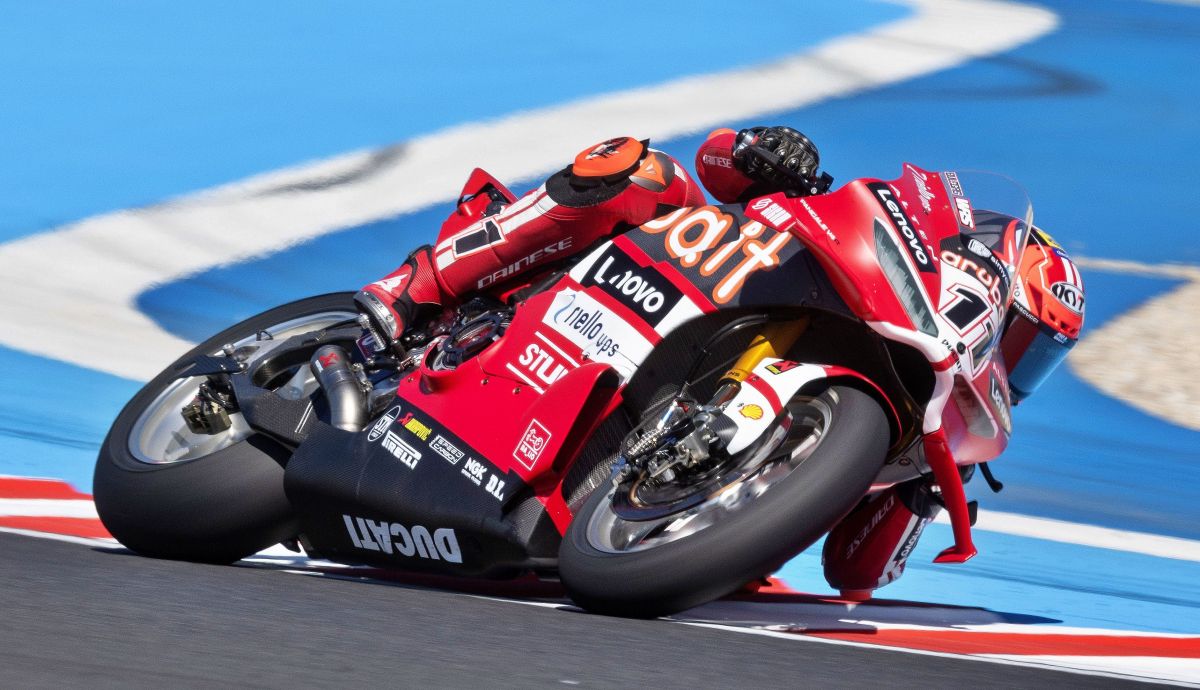 Nicolò Bulega consigue otra pole de récord e Iker Lecuona salva los muebles in extremis