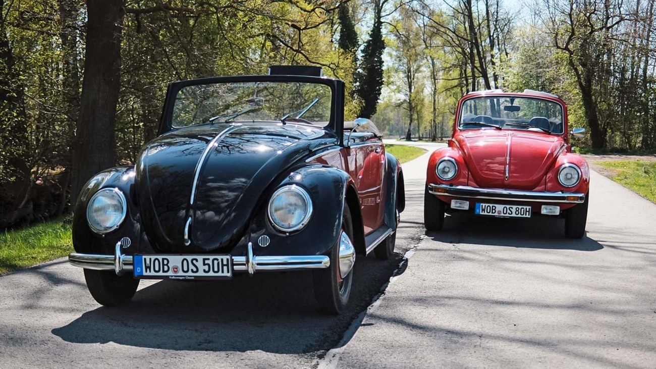 Volkswagen presenta dos legendarios Escarabajo descapotables