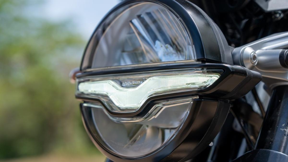 Moto Guzzi V7 Sport: la tradición italiana ahora muerde más fuerte