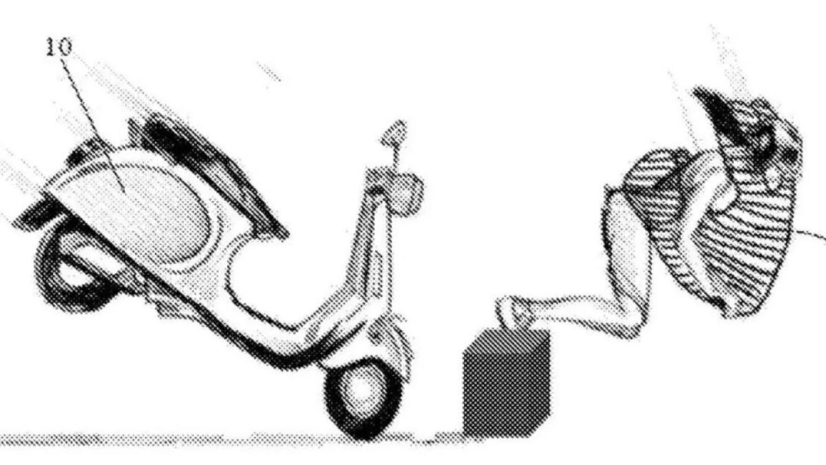 El sencillo y a la vez complejo airbag pensado para desprenderse de la moto y pegarse al conductor