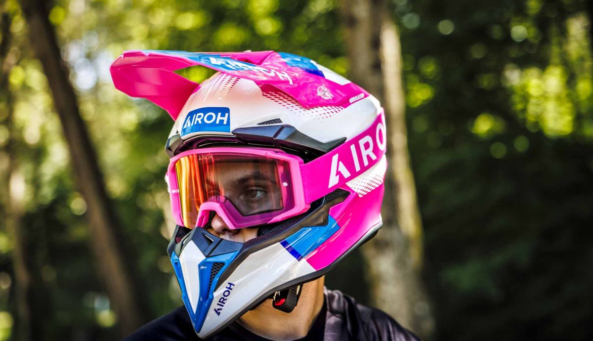 AIROH presenta una gama de cascos off road para todos los...