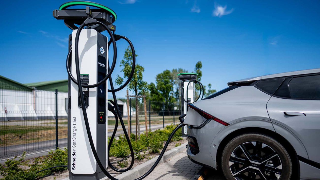 Schneider Electric presenta la nueva estación de recarga de 720 kW