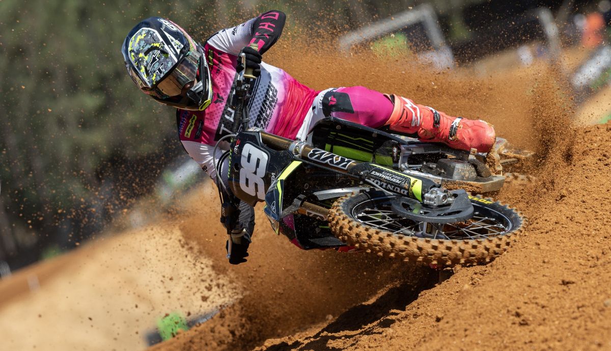 Guillem Farrés (Triumph) dueño del Mundial de MX2 en Águeda, Portugal
