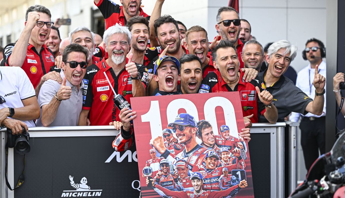 La celebración y el baile de Marc Márquez y Ducati tras su victoria en el Gran Premio de Hungría