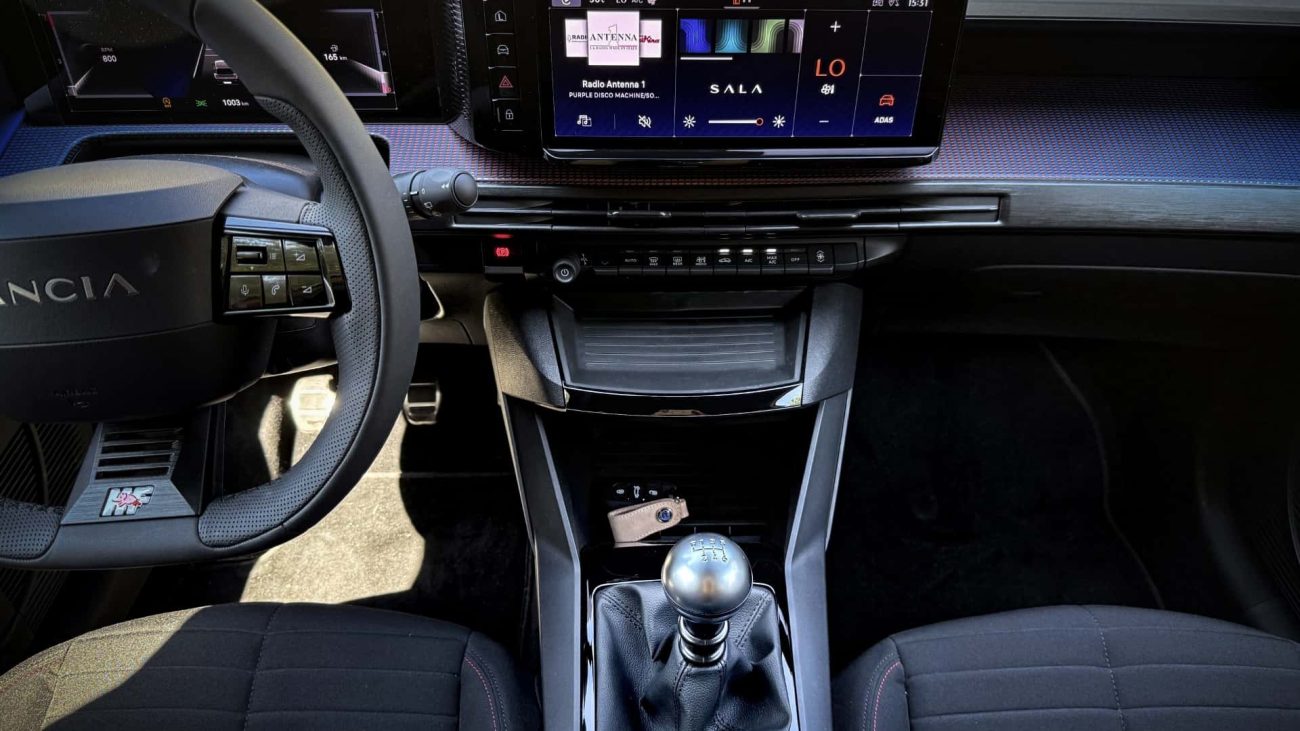 El Ypsilon vuelve a apostar por la caja de cambios manual y cambia la filosofía de Lancia