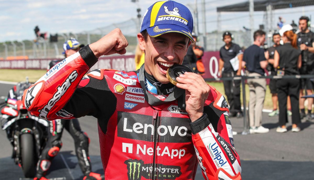 Marc Márquez: "Menos mal que Pedro Acosta no va con una Ducati de momento"