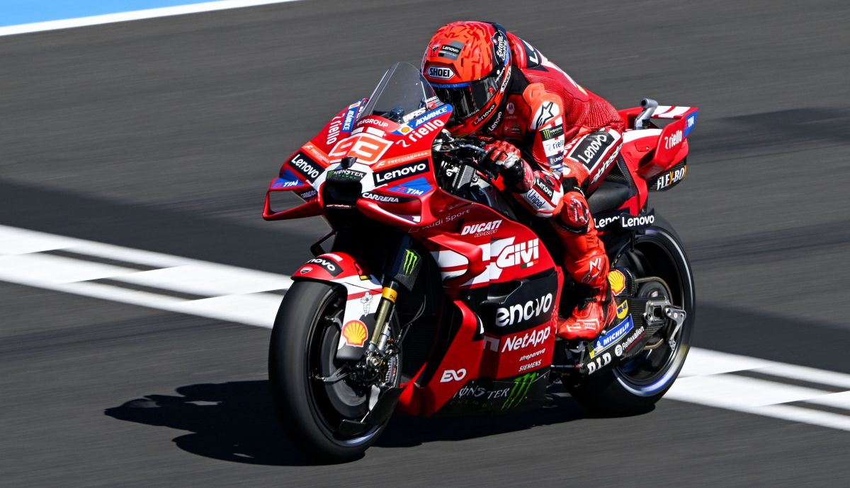 Marc Márquez logra una pole estratosférica ante Pedro Acosta