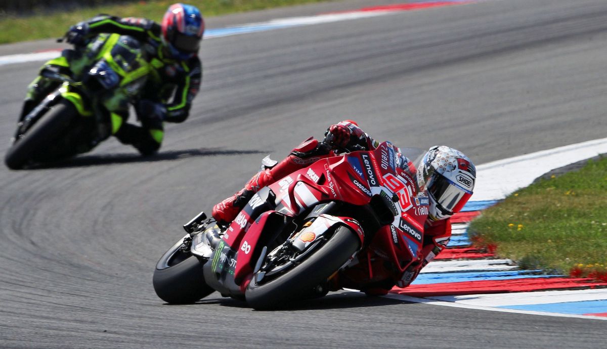 Marc Márquez gana a Ogura en Brno y pone MotoGP al rojo vivo