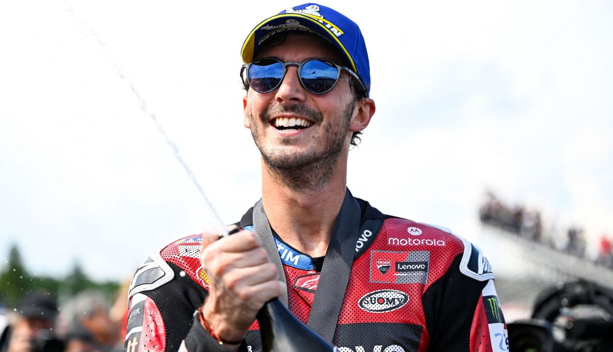 Pecco Bagnaia ficha por Aprilia hasta MotoGP 2030