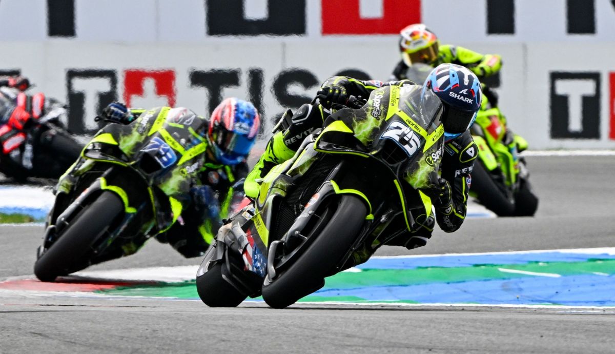 Raúl Fernández se impone a Ai Ogura en un Sprint de Assen histórico para el Trackhouse