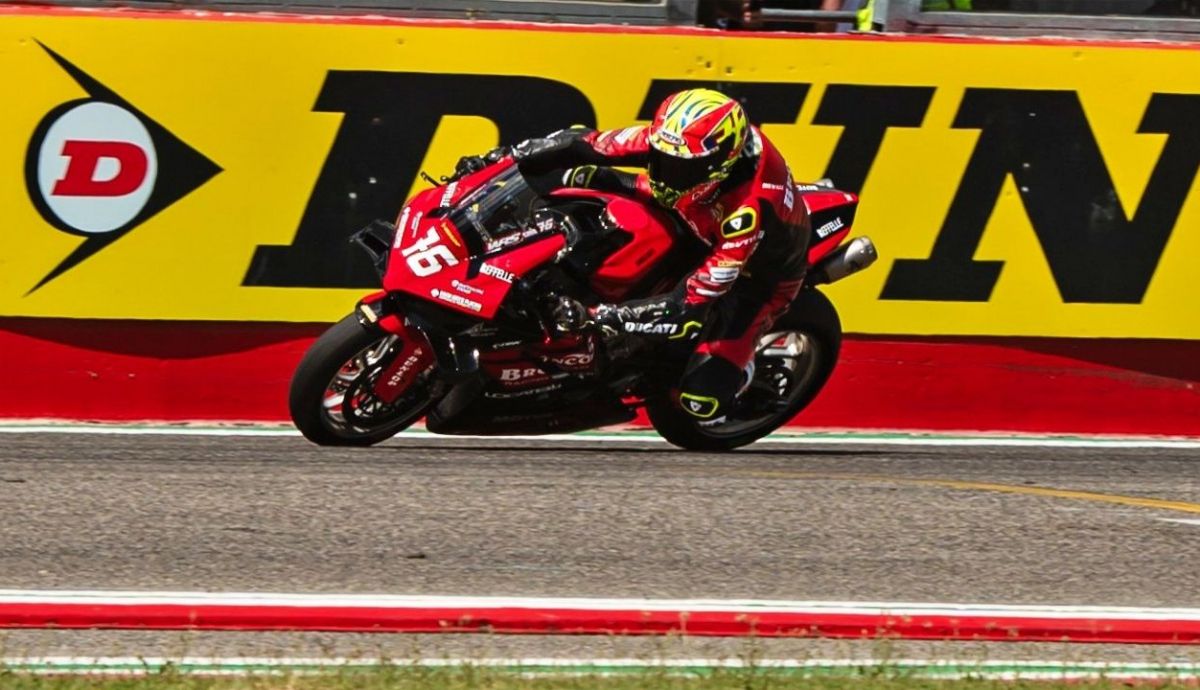 Samuele Cavalieri logra un gran doblete en el CIV Superbike y Vicente Pérez arrasa Moto3