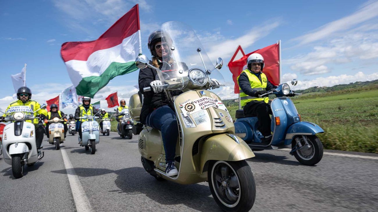 Ve a Roma y disfruta de la fiesta por el 80º aniversario de Vespa