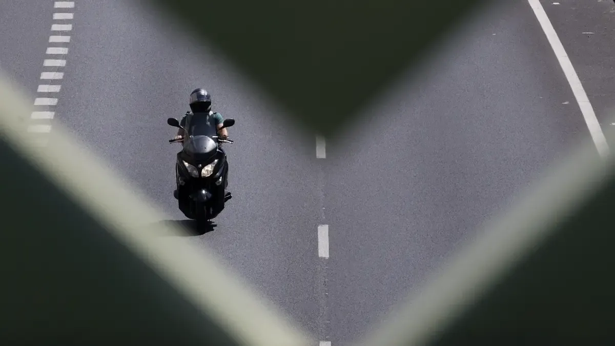 Medicarse y conducir, el gran riesgo que casi nadie percibe en la carretera