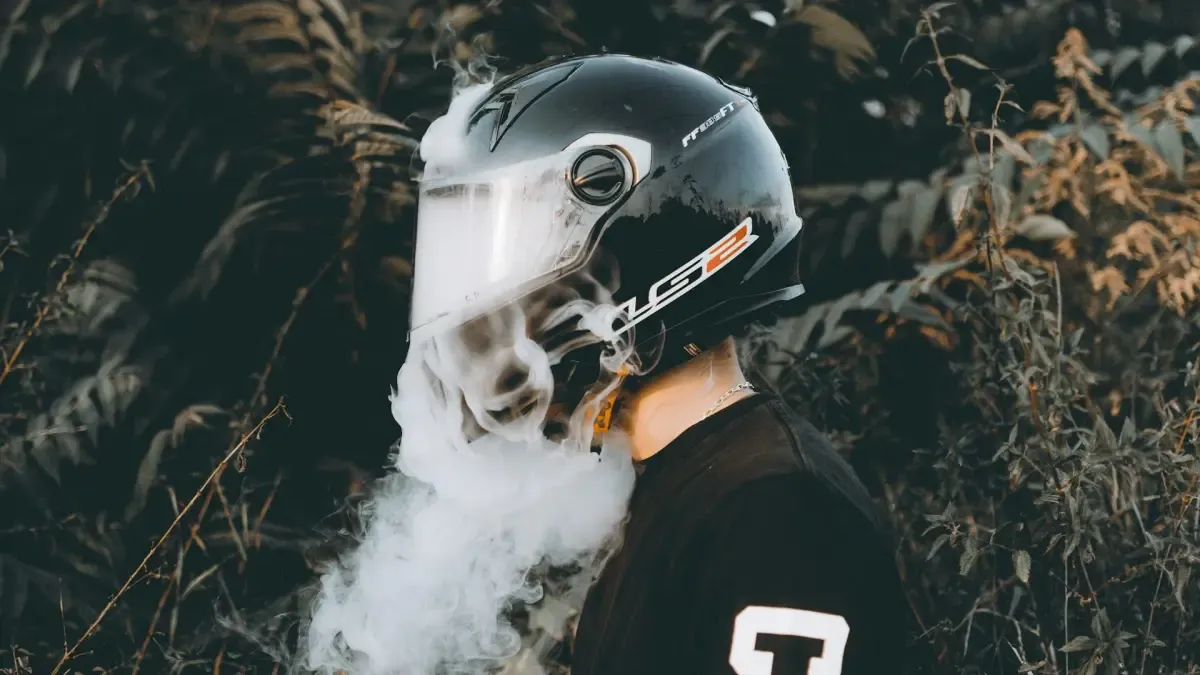 ¿Tu casco huele mal en verano? Estos trucos te ayudarán a evitarlo aunque haga un sol de justicia