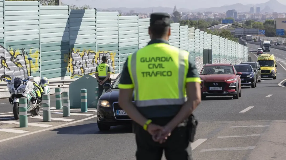 Cuatro claves para saber si puedes recurrir a una multa de tráfico de la DGT