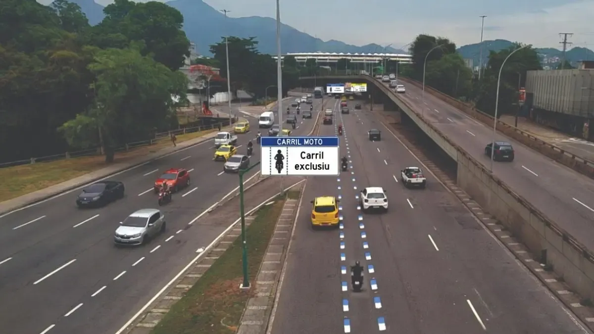 Catalunya desempolva la idea de crear (por fin) carriles preferentes para motos